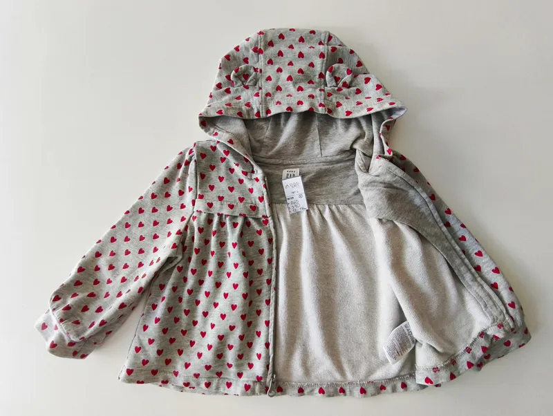Campera deportiva. gap. talle: 12 - 18 meses.