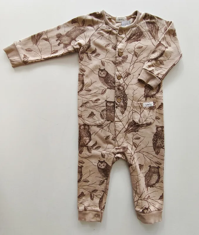 Pijama enterito. newbie. talle: 6 - 9 meses.