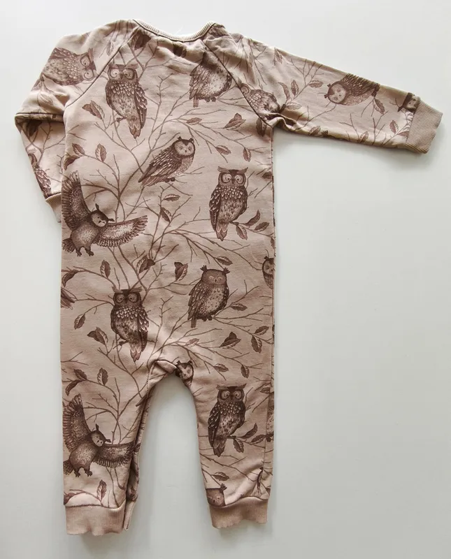 Pijama enterito. newbie. talle: 6 - 9 meses.