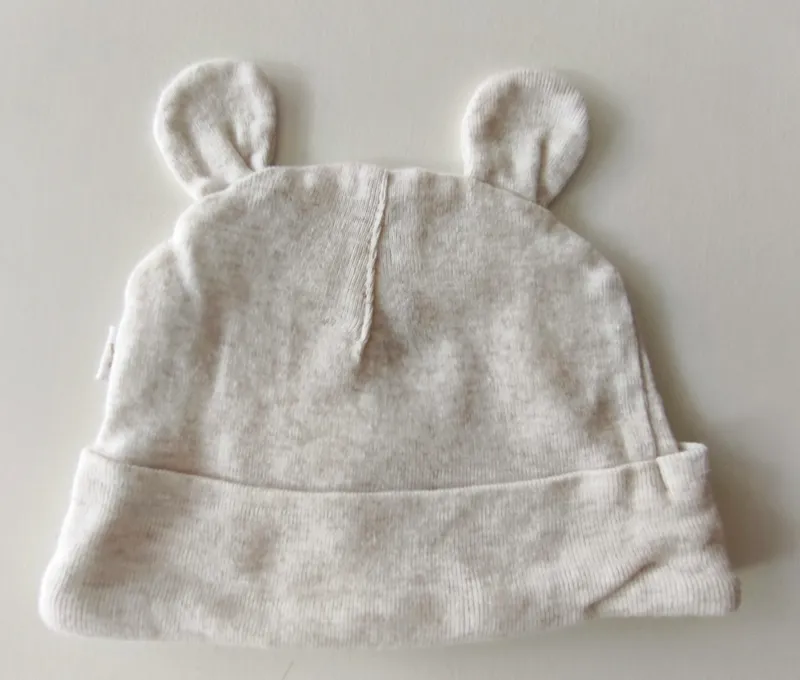 Gorro. royal baby. talle: 0 - 3 meses.
