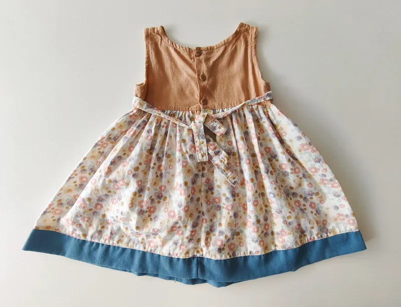 Vestido sin mangas. la casita de celia. talle: 18 meses.