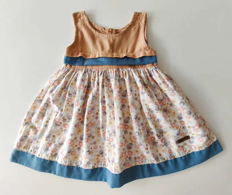 Vestido sin mangas. la casita de celia. talle: 18 meses.