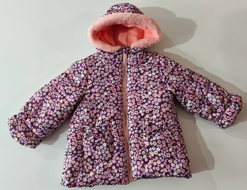 Campera. kensiegirl. talle 24 meses.