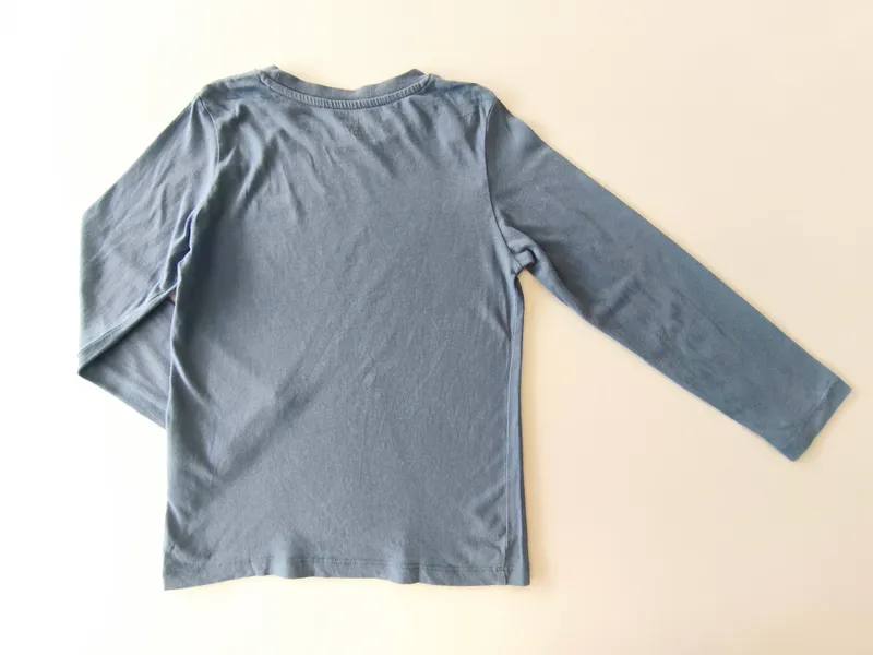 Remera manga larga. h&m. talle: 4 - 6.