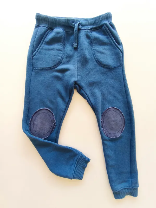 Buzo. zara. talle: 4 - 5.