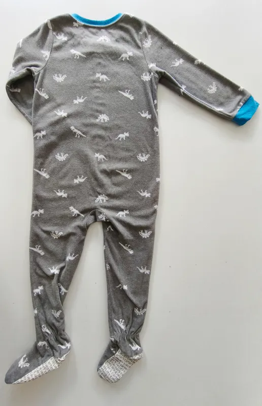 Pijama enterito. carter's. talle: 4.