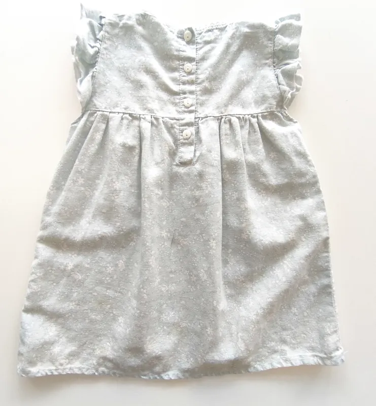 Vestido sin mangas. mkl. talle: 4.