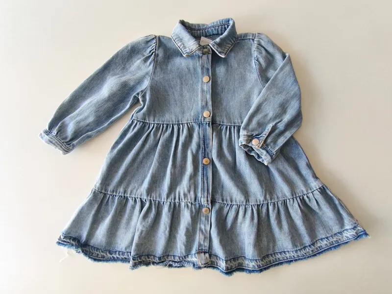 Vestido camisero manga larga. zara. talle: 12 - 18 meses.