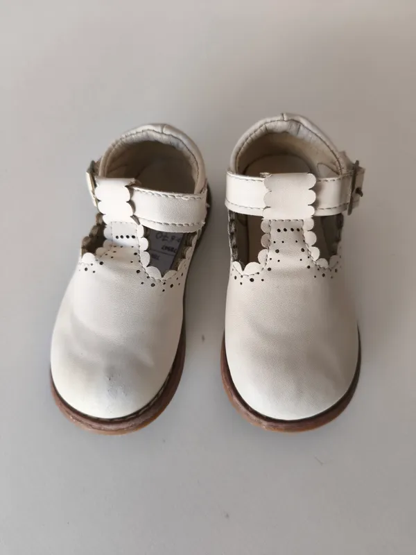 Guillerminas. talle: 21 eur.