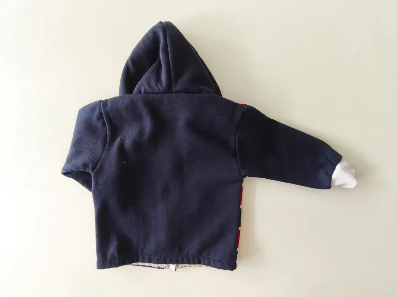 Campera deportiva. lucerito. talle: 0 - 3 meses.