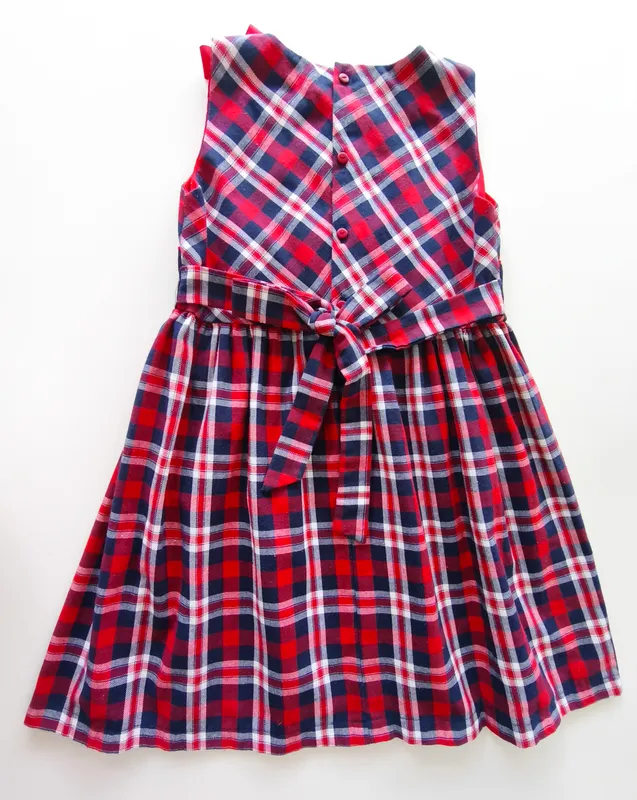 Vestido sin mangas. sepia. talle: 10.