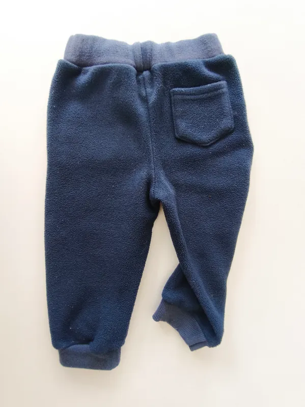 Jogging. h&g. talle: 18 m.