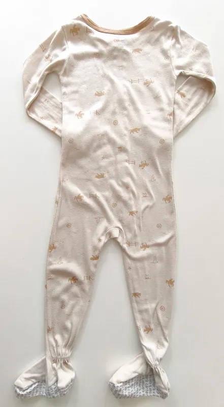 Pijama enterito. carter's. talle: 3.
