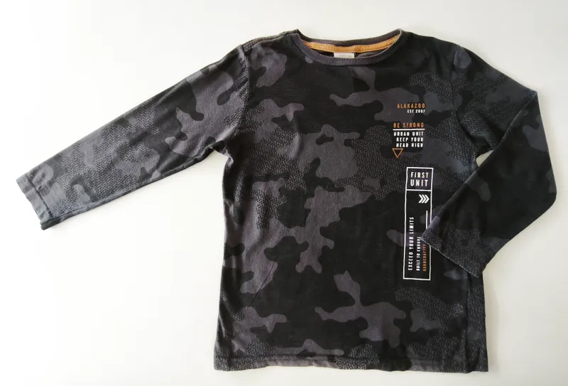 Remera manga larga. alakazoo! talle: 6.