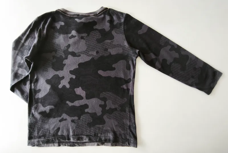 Remera manga larga. alakazoo! talle: 6.