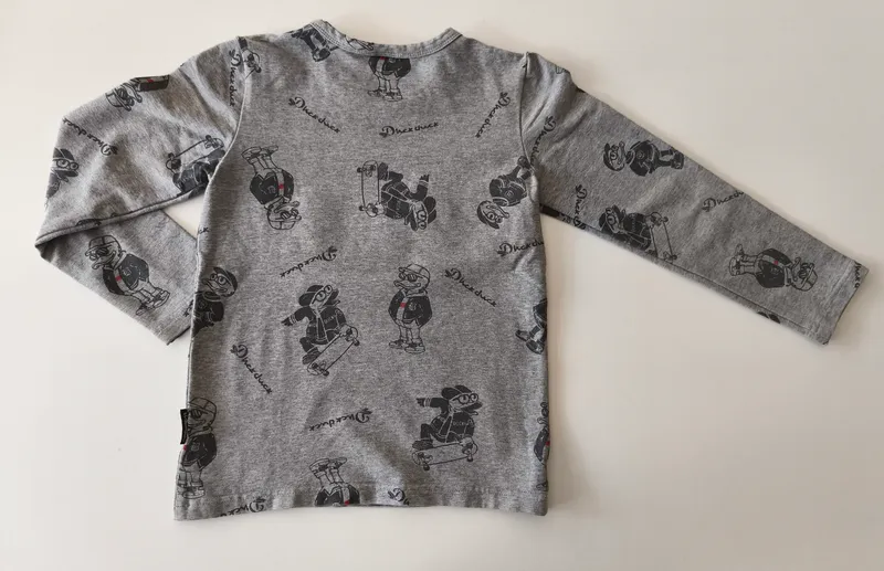 Remera manga larga. urban show. talle: 6-7.