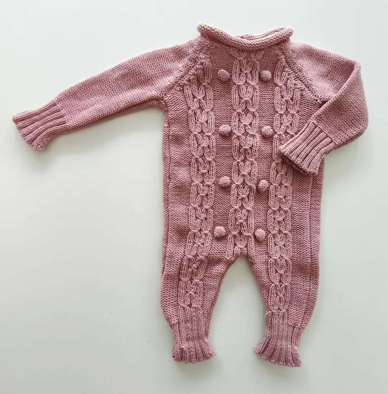 Pijama enterito. pente pómme. talle: 3 - 6 meses.