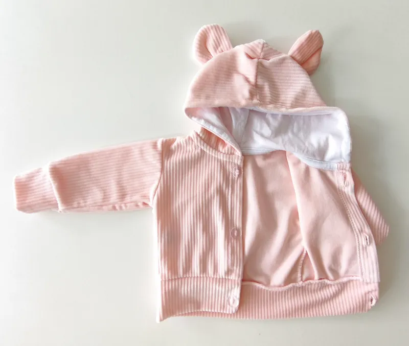 Campera deportiva. totyn baby. talle: 0 - 3 meses.