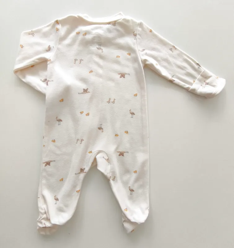 Pijama enterito. carter's. talle: 3 meses.