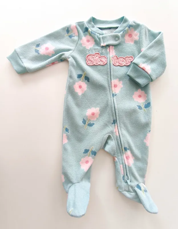 Pijama enterito. carter's. talle: r.n.