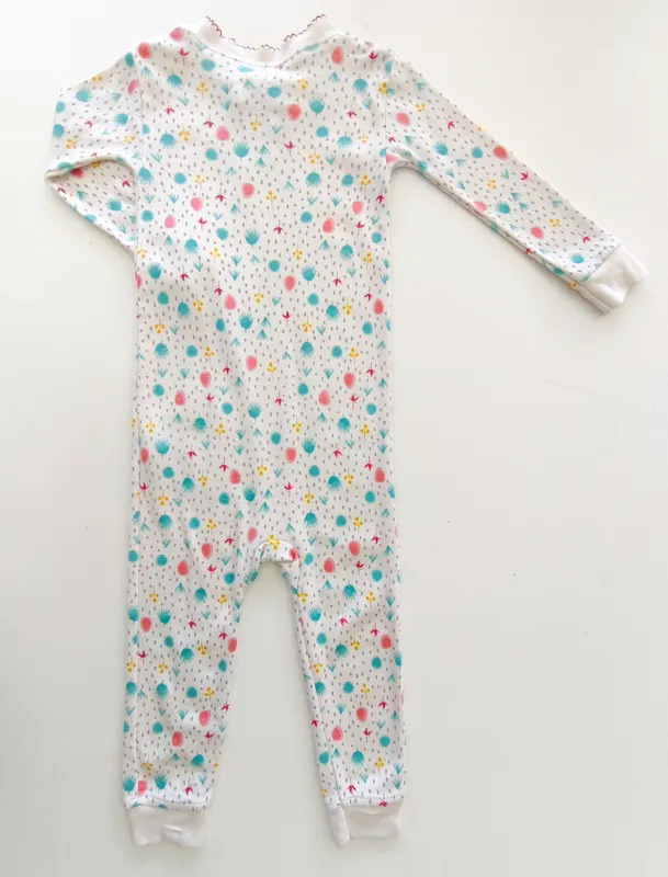 Pijama enterito. carter's. talle: 12.