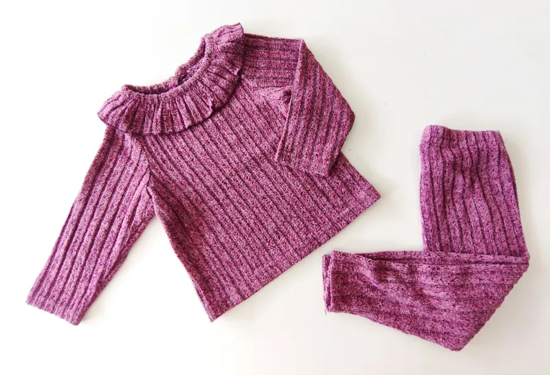 Conjunto tejido. bas. talle: 6 - 9 meses.