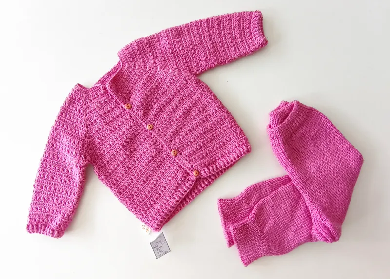 Conjunto tejido. talle: 12 - 18 meses.