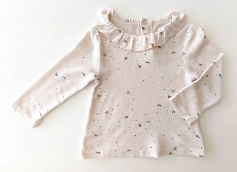 Conjunto tejido. bas. talle: 6 - 9 meses.