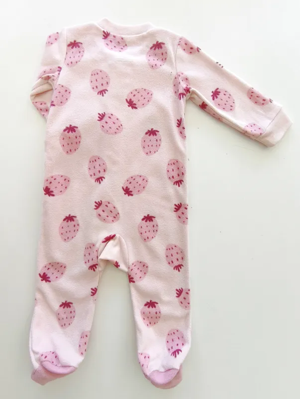 Pijama enterito. carter's. talle: 9 meses.