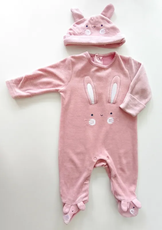 Conjunto de pijama enterito. early days. talle: 0 - 3 meses.