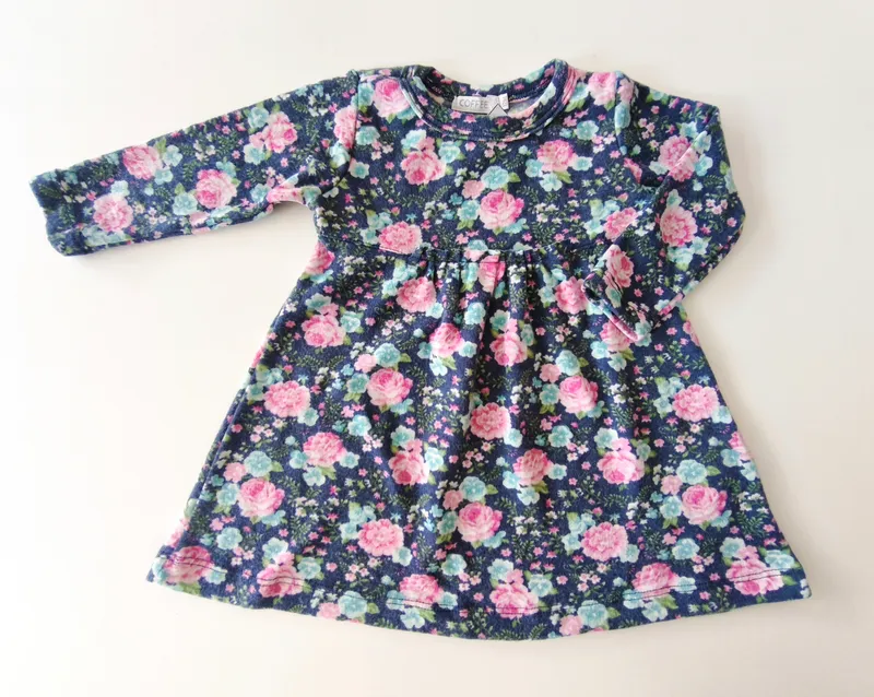 Vestido manga larga. coffee. talle: 12 meses.