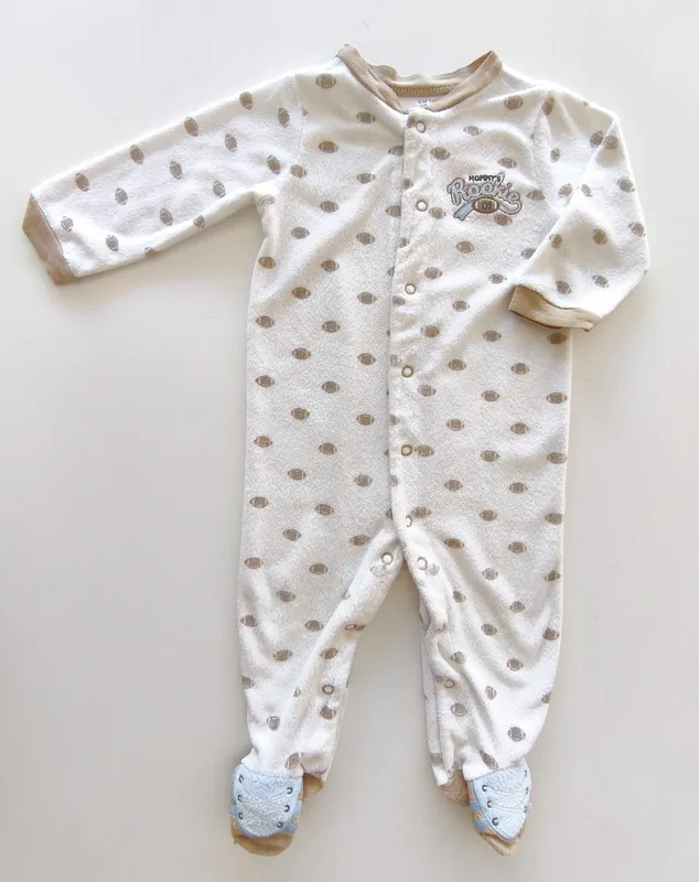 Pijama enterito. carter's. talle: 9 meses.