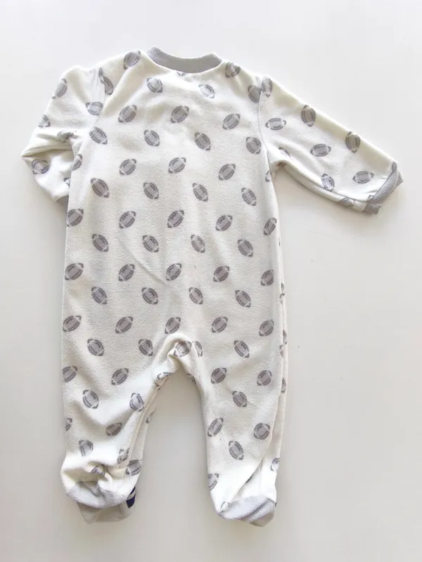 Pijama enterito. carter's. talle: 9 meses.