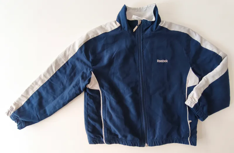 Campera. reebok. talle: 8.