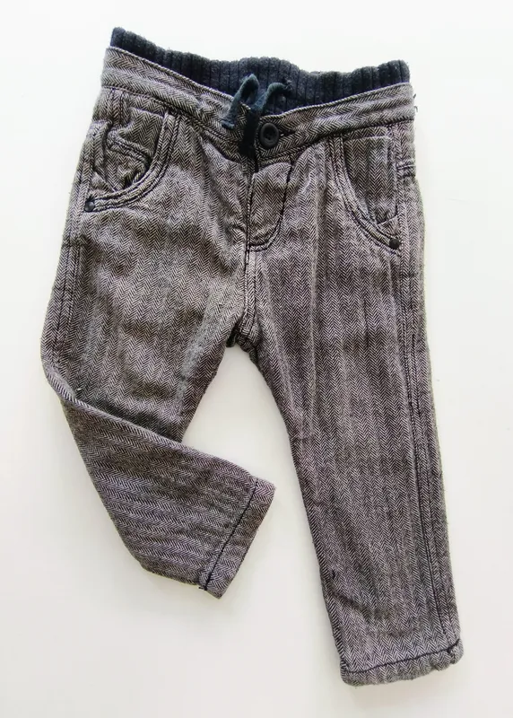 Pantalón. zara. talle: 18 - 24 meses.