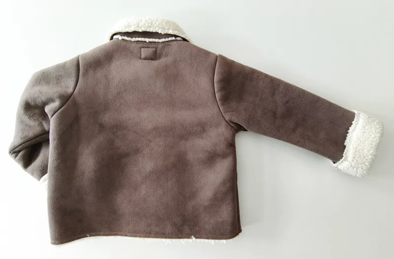Tapado gamulan. baby b'gosh. talle: 24 meses.