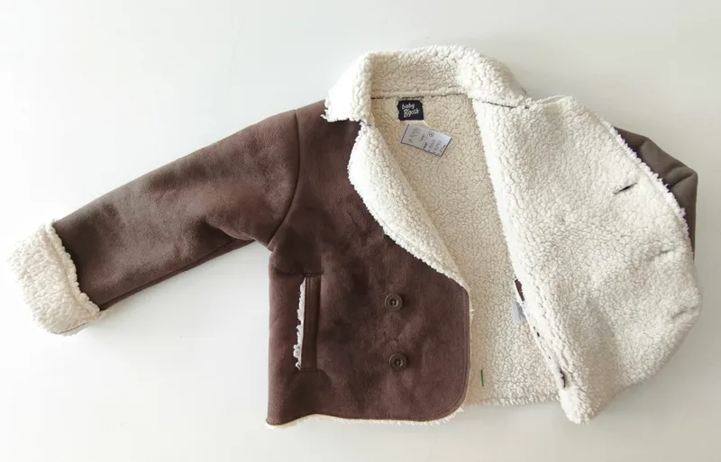 Tapado gamulan. baby b'gosh. talle: 24 meses.