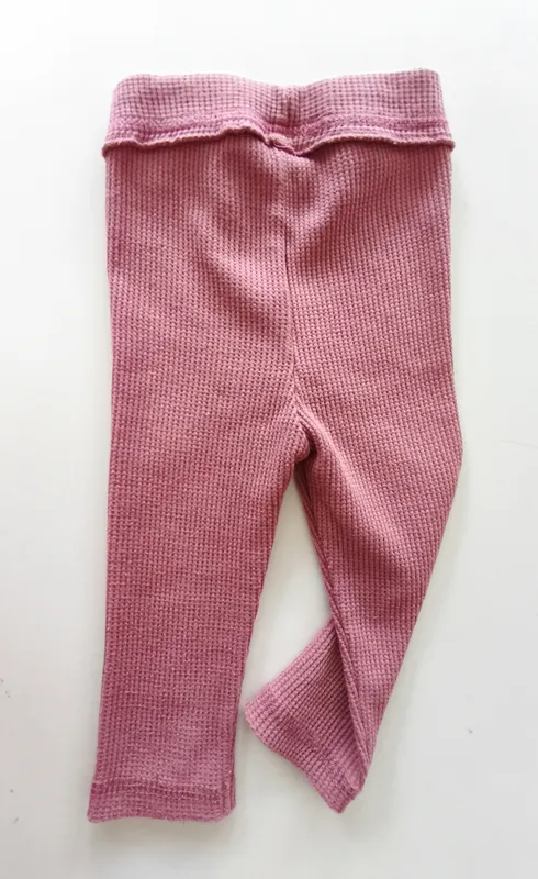 Calza. bas. talle: 6 - 9 meses.