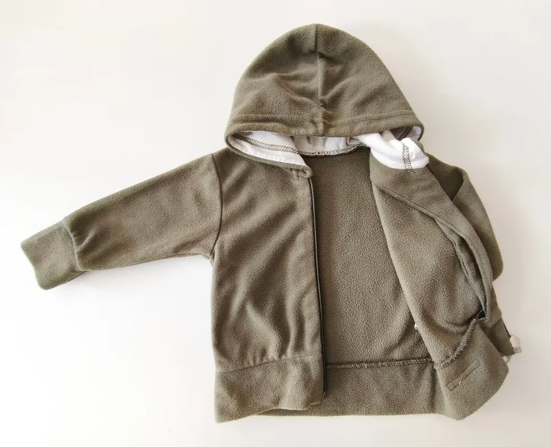 Conjunto deportivo. pappolino. talle: 3 - 6 meses.