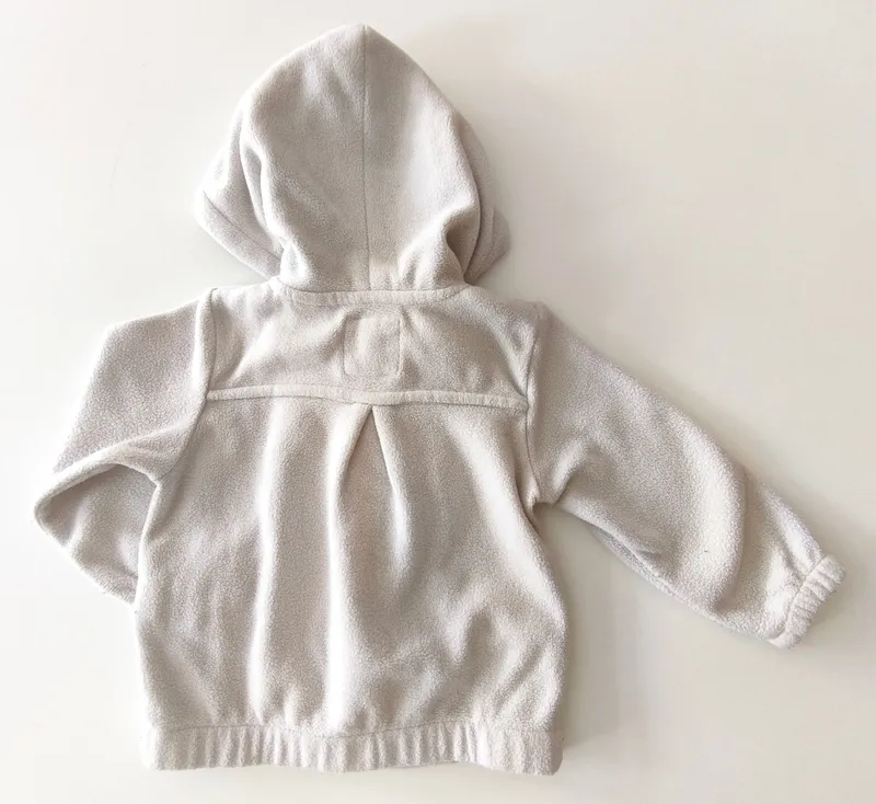 Campera. zara. talle: 9 - 12 meses.