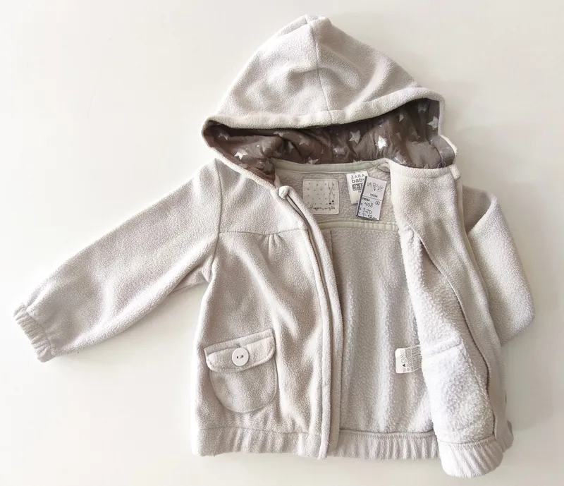 Campera. zara. talle: 9 - 12 meses.