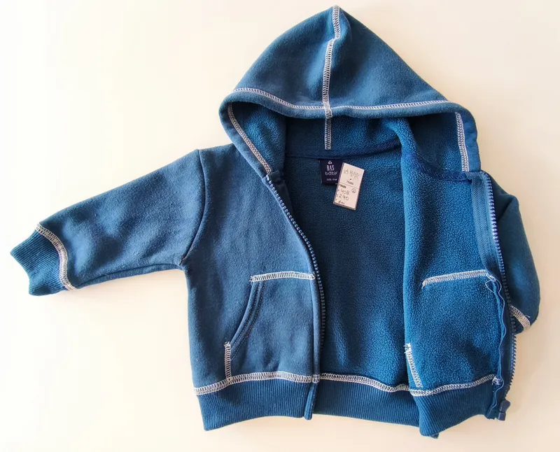 Campera deportiva. bas. talle: 6 meses.