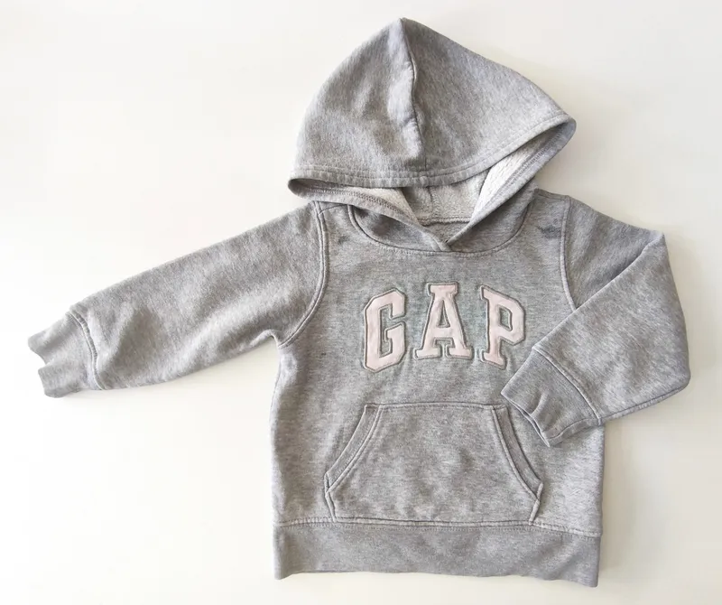 Buzo. baby gap. talle: 18 - 24 meses.