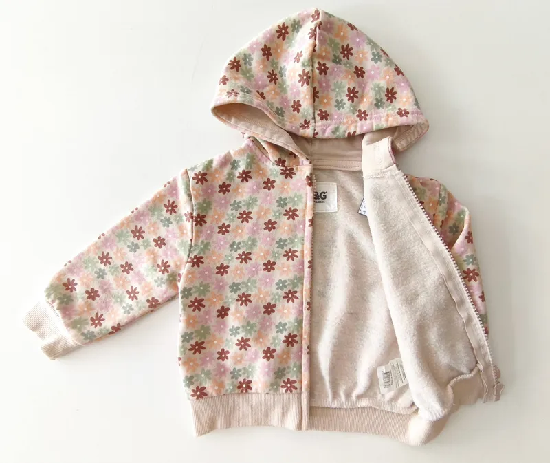 Conjunto deportivo. h&g. talle: 9 - 12 meses.