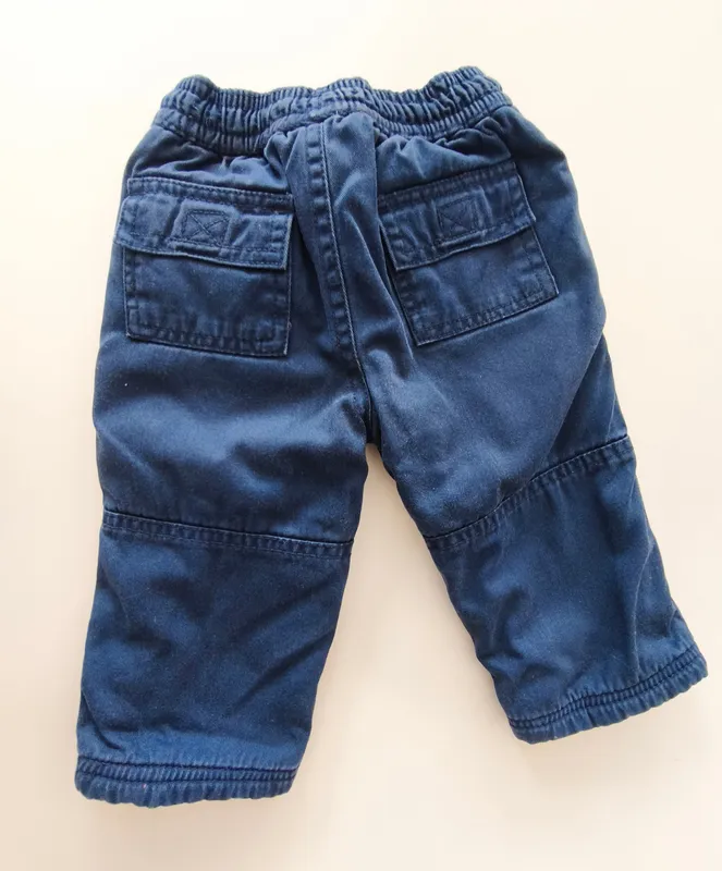 Pantalón. bas. talle: 6 meses.