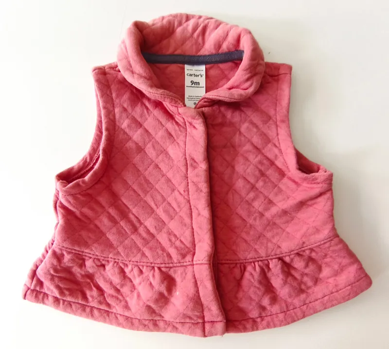 Chaleco. carter's. talle: 9 meses.
