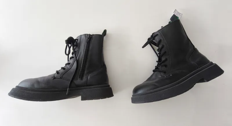 Borcegos. zara. talle: 34.