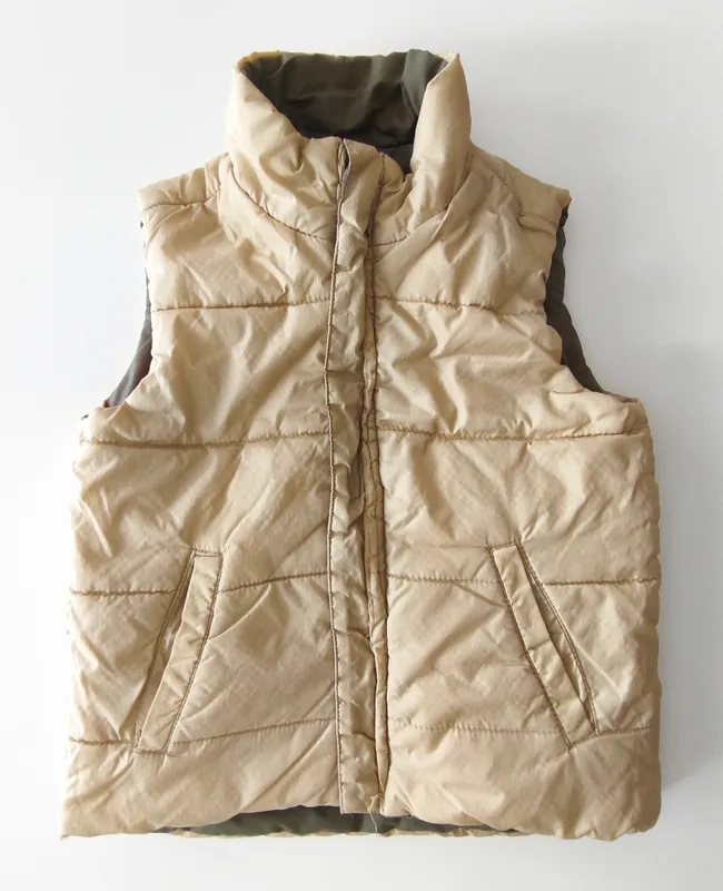 Chaleco. zara. talle: 3.
