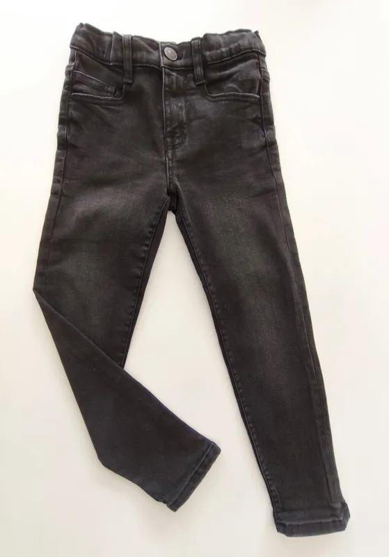 Jean. zara. talle: 7.