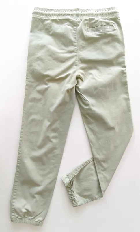 Jogger. bas. talle: 16.